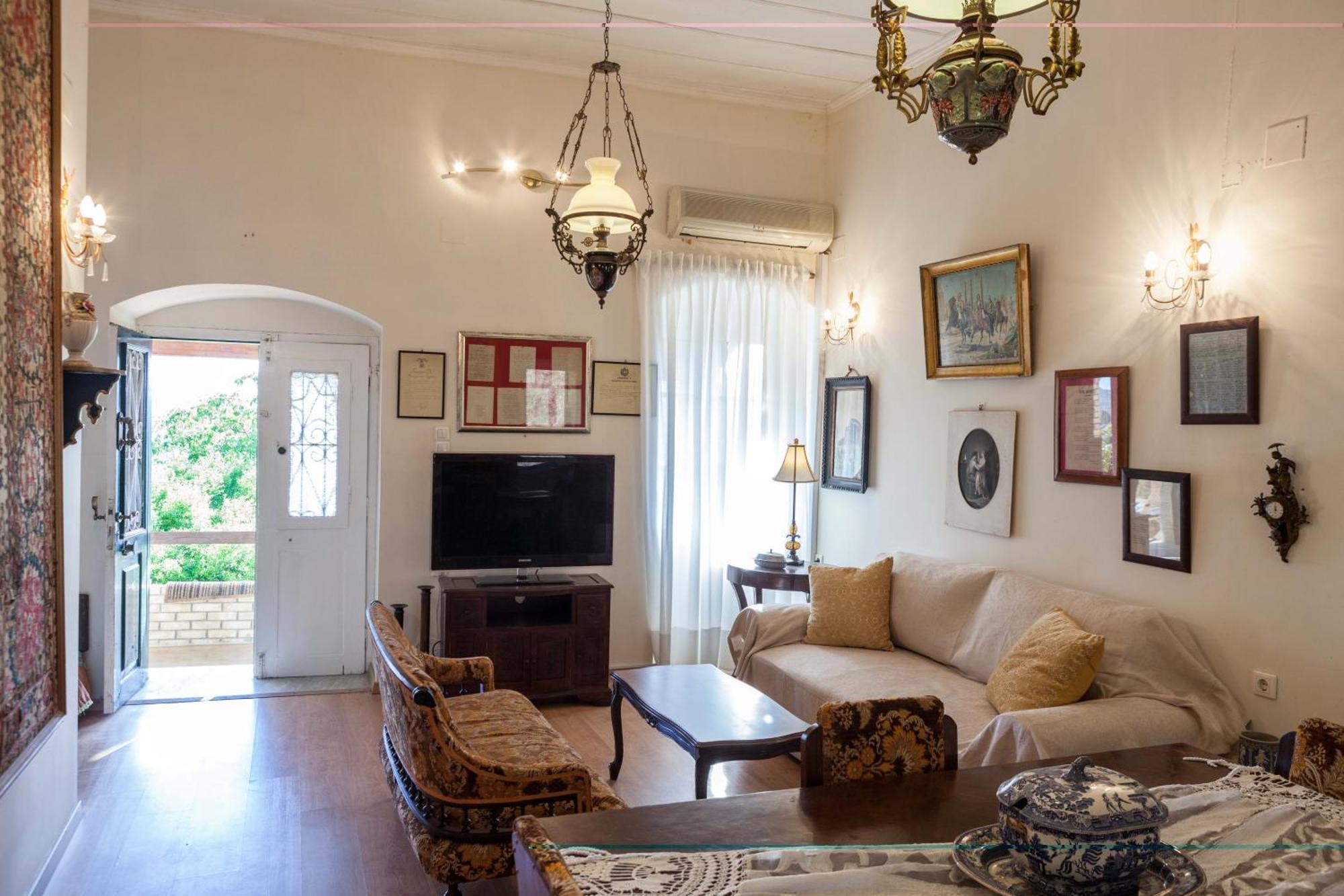 Marcora'S Historical Estate Guest House Strongylí Exterior photo
